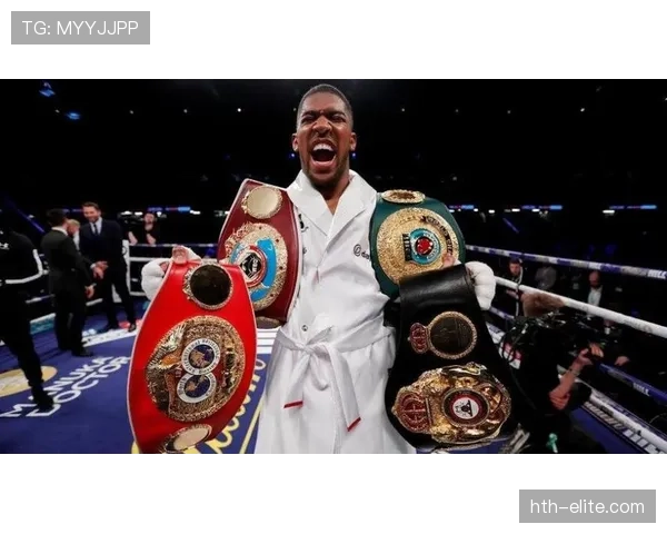 安东尼·约书亚家里那辆豪车，估计随便停个超市也得保安跟着吧？